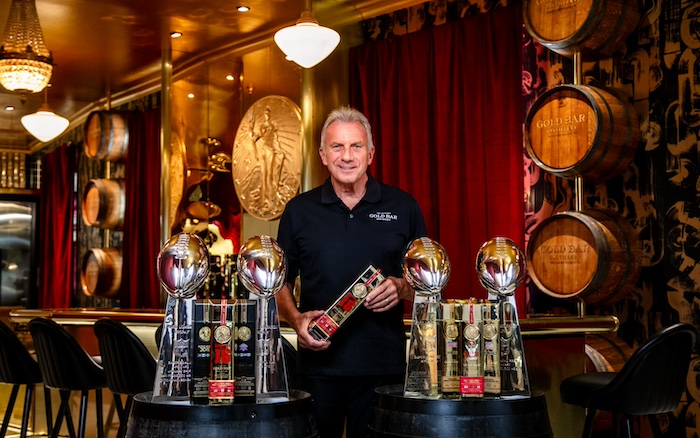 Joe Montana, Gold Bar Whiskey Partner On Limited-Edition Whiskey