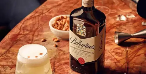 Ballantine's Signature European Oak 21年 Ballantine's 21 Year Old Signature Oak Focus On Europe