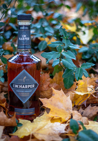 I.W. Harper Straight Bourbon Whiskey (image via Melissa Jones)